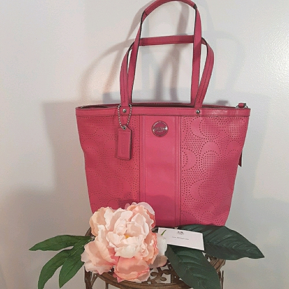 COACH Hot Fuschia! Prettiest Pink Shoulder Bag!